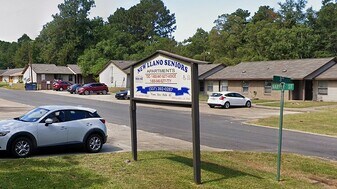 301 Harper St in New Llano, LA - Building Photo