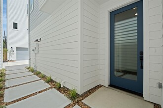 3905 Pinemont Dr in Houston, TX - Foto de edificio - Building Photo