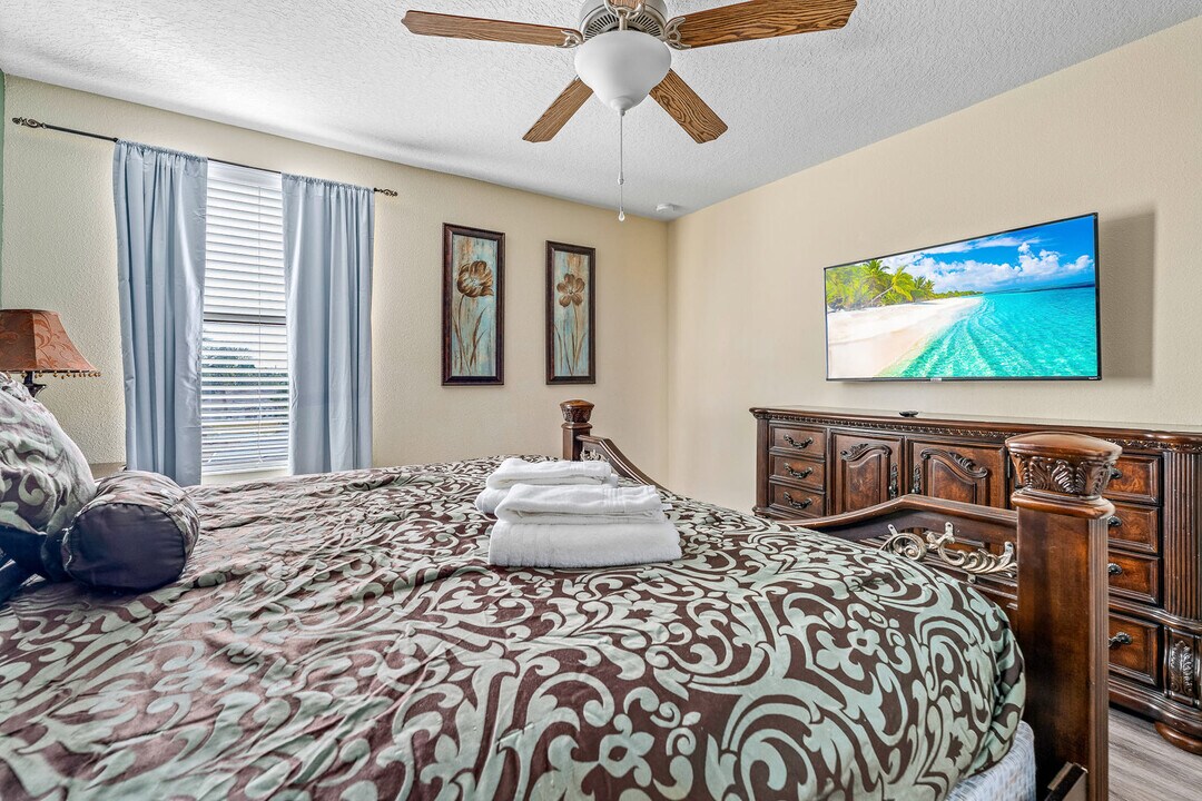 1496 Moon Valley Dr in Davenport, FL - Building Photo