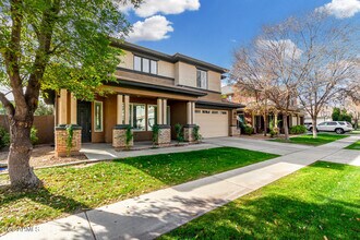 3751 E Palo Verde St in Gilbert, AZ - Building Photo - Building Photo