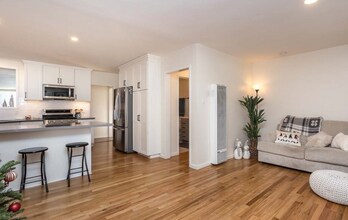 351 Ramona Dr in San Luis Obispo, CA - Building Photo - Building Photo