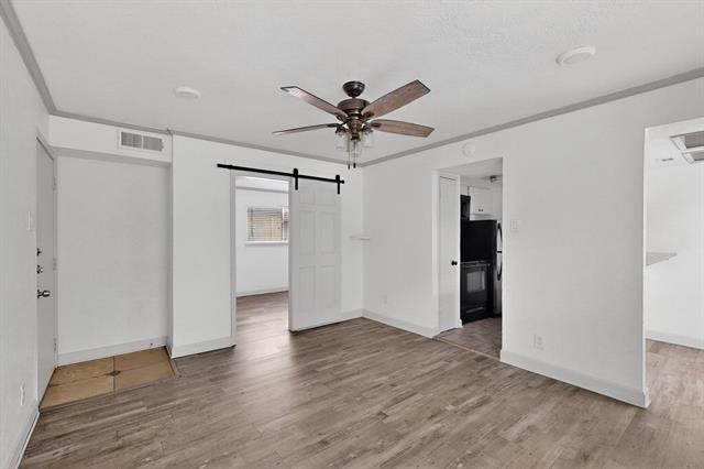 property at 2003 Bennett Ave