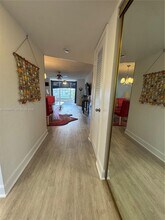 8280 Sunrise Lakes Blvd in Sunrise, FL - Foto de edificio - Building Photo