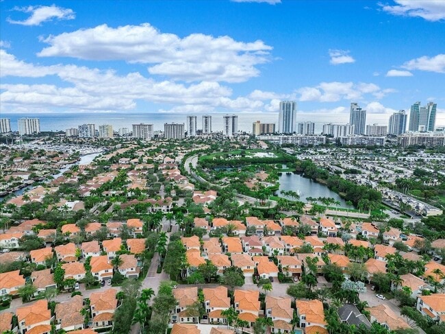 1455 Breakwater Terrace in Hollywood, FL - Building Photo - Building Photo