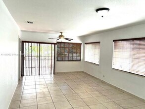 500 SW 51st Ave in Coral Gables, FL - Building Photo - Building Photo