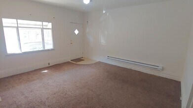 165 S 16th St-Unit -First Floor in Pittsburgh, PA - Building Photo - Building Photo