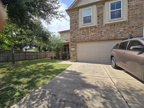 4903 Hidden Nest Ct in Houston, TX - Building Photo - Building Photo