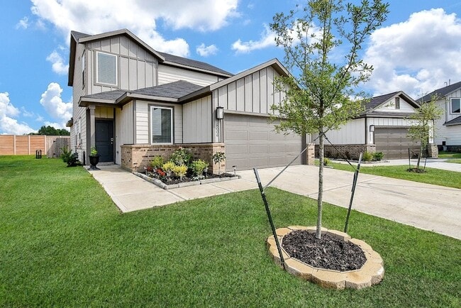 property at 18006 Whitetail Run Ln