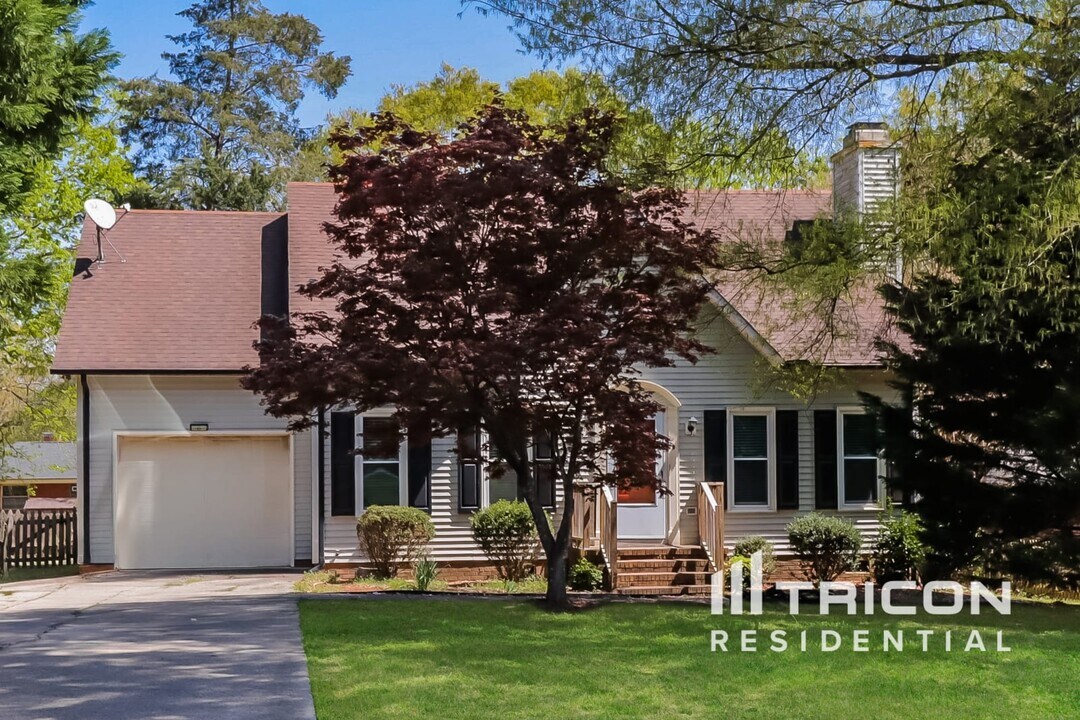 4464 Alexander Hill Ct in Harrisburg, NC - Building Photo