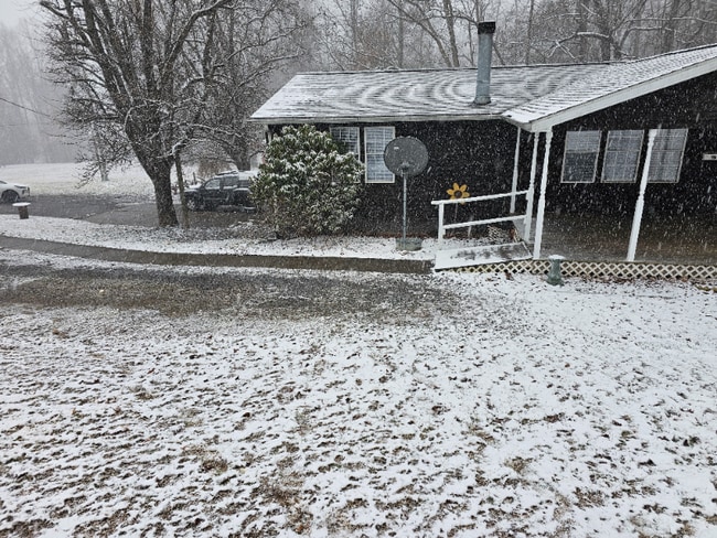 1574 Armstrong Rd in Summersville, WV - Building Photo - Building Photo