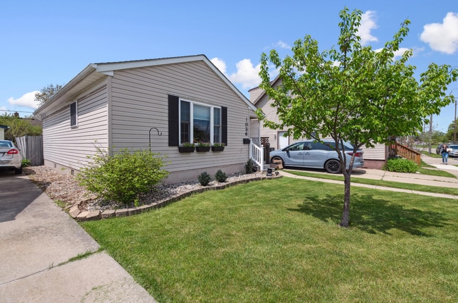 1036 Electric St in Wyandotte, MI - Building Photo - Building Photo