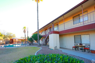 Northpoint Apartments in Tucson, AZ - Building Photo - Building Photo