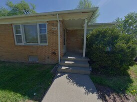 6130 E Harry St in Wichita, KS - Building Photo