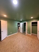 606 Guadalimar St in Lockhart, TX - Building Photo - Building Photo