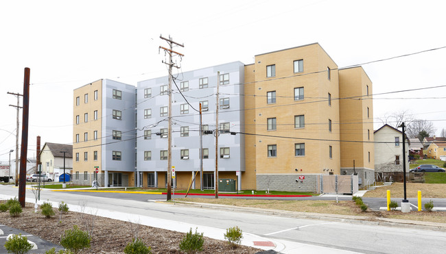 Dave Wright Apartments in Carnegie, PA - Foto de edificio - Building Photo