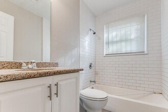 9310 Forest View St in Houston, TX - Foto de edificio - Building Photo