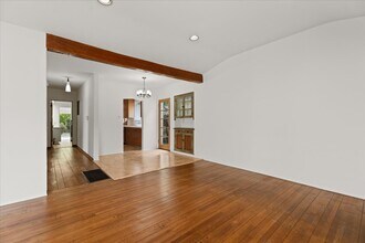 1018 Wellesley Ave in Los Angeles, CA - Foto de edificio - Building Photo