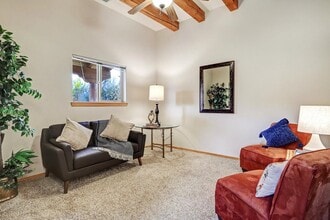 115 Espinosa Rd in Corrales, NM - Building Photo - Building Photo