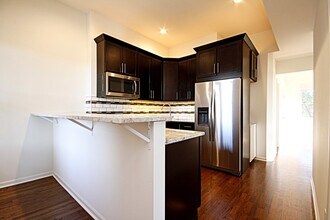 2333 W Montana St in Chicago, IL - Building Photo - Building Photo