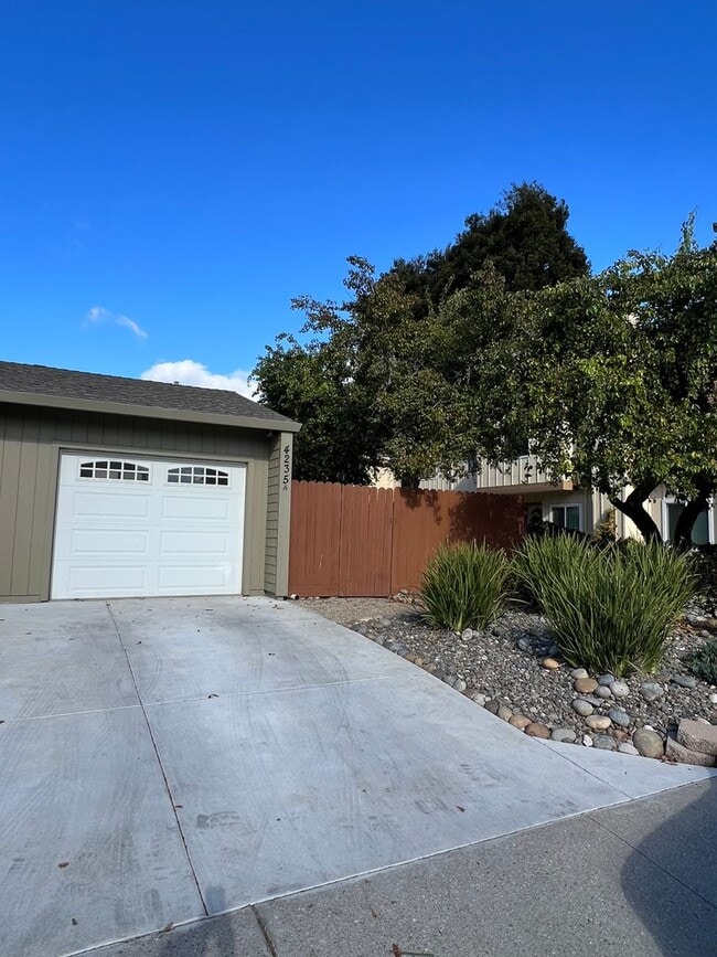 4235 Grace St in Capitola, CA - Building Photo - Building Photo