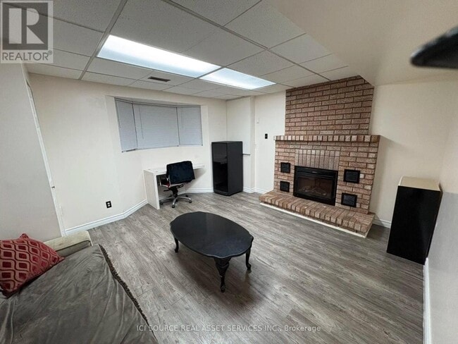 23 Broadbridge Dr