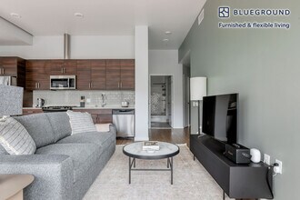 100 Van Ness Ave in San Francisco, CA - Building Photo - Building Photo