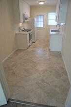 3028 Livonia Ave, Unit 8 in Los Angeles, CA - Building Photo - Building Photo