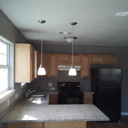 401 N Jones St in Baytown, TX - Foto de edificio - Building Photo
