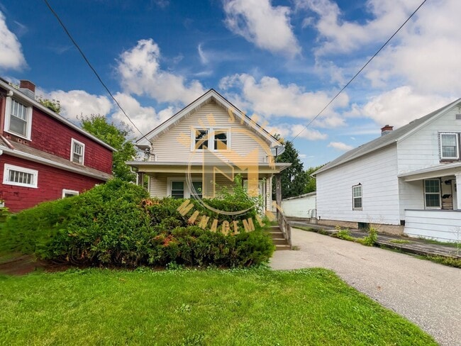 property at 608 2nd St