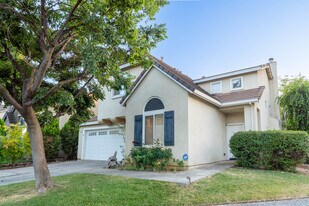 8781 Arbor St in Gilroy, CA - Building Photo