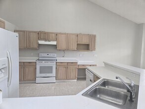 2824 Rolling Broak Dr in Orlando, FL - Building Photo - Building Photo