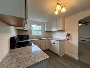 177 Maple Ave in Tuckerton, NJ - Building Photo - Building Photo