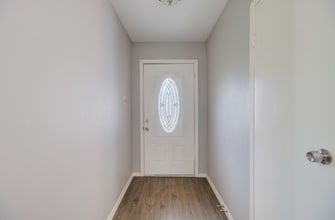 13614 Larkbrook St in San Antonio, TX - Building Photo - Building Photo