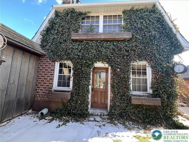 property at 4652 Hamilton Blvd