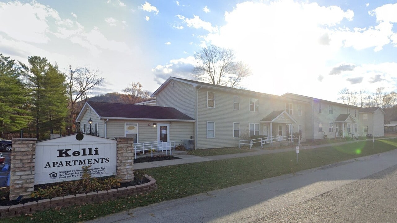 77 Morgan Dr in Lucasville, OH - Building Photo