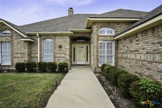 5834 Greenforest Cir in Killeen, TX - Building Photo - Building Photo