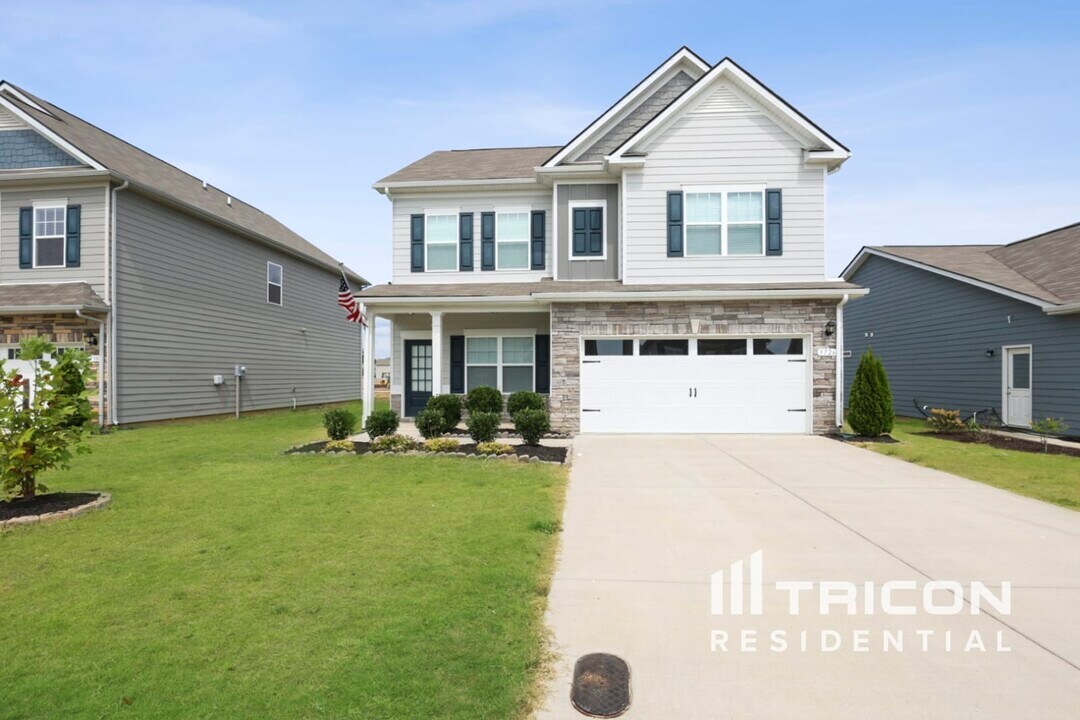 3726 Pelham Wood Dr in Murfreesboro, TN - Building Photo