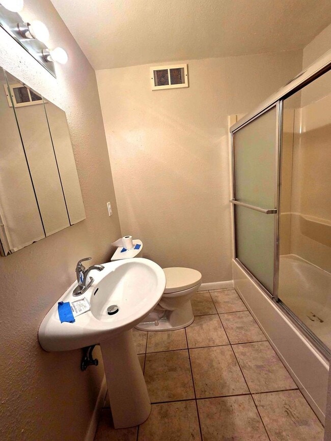 property at 14315 Ledgewood Ave