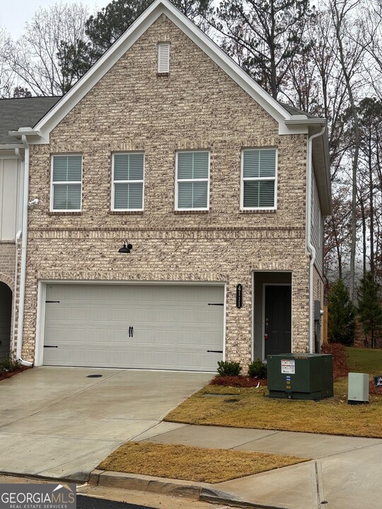 4111 Denton Dr in Douglasville, GA - Building Photo