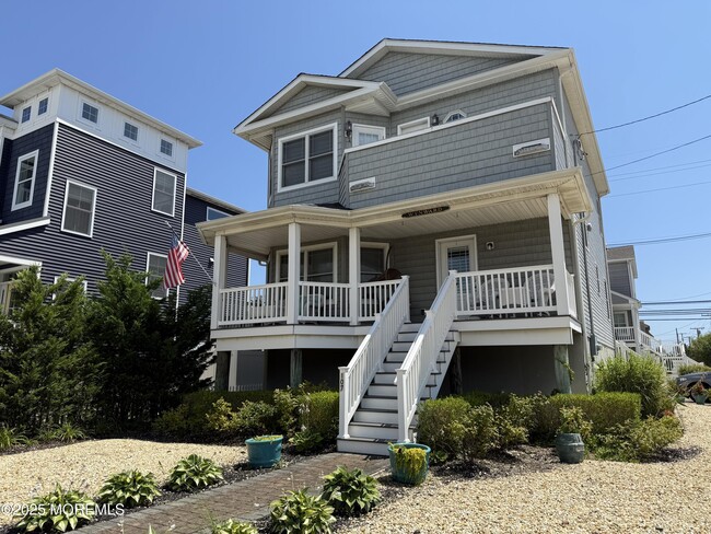 property at 107 Bay Blvd