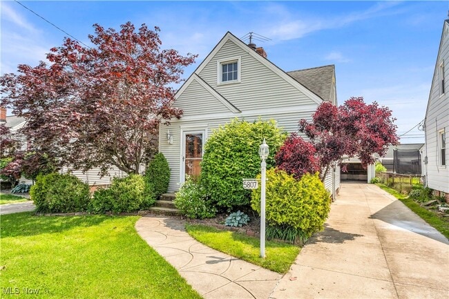 5807 Orchard Ave in Parma, OH - Building Photo - Building Photo