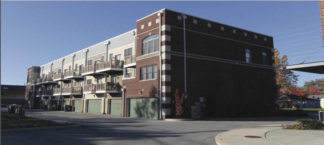 Canal Gardens in Indianapolis, IN - Building Photo