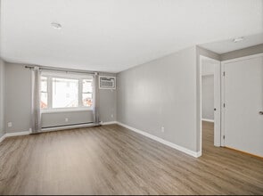 1821 Middlesex St, Unit 10 in Lowell, MA - Building Photo - Building Photo