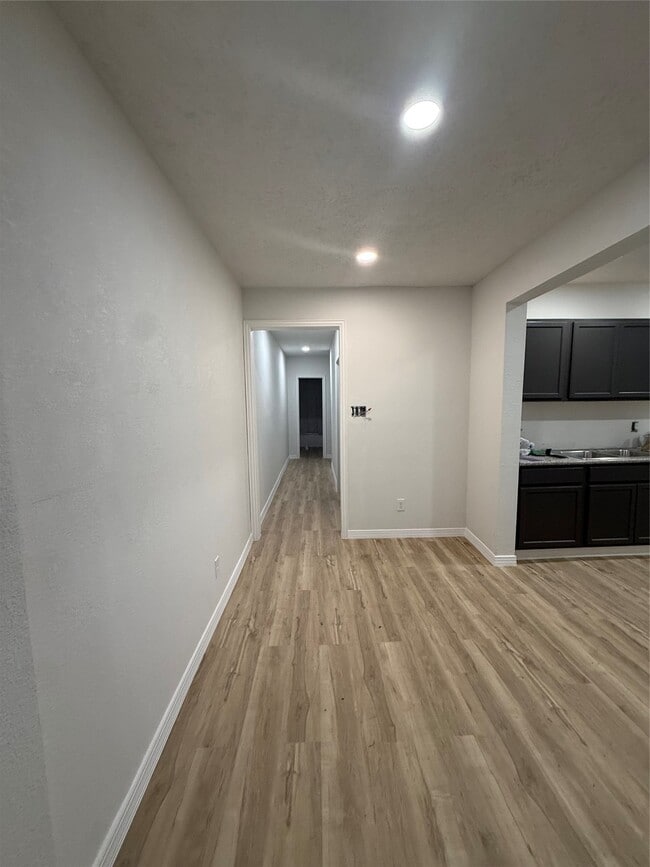 7021 Canal St in Houston, TX - Building Photo - Building Photo