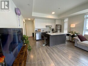 145 Canon Jackson Dr in Toronto, ON - Building Photo - Building Photo