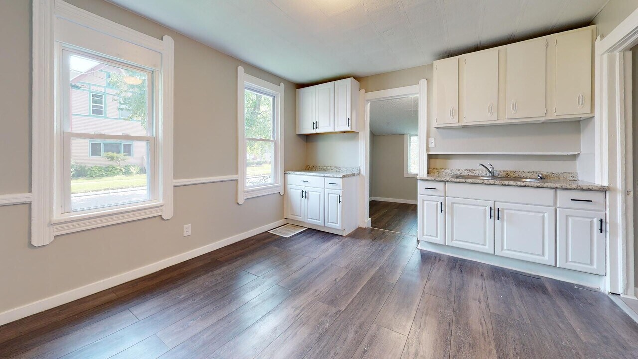 3162 W 43rd St in Cleveland, OH - Building Photo