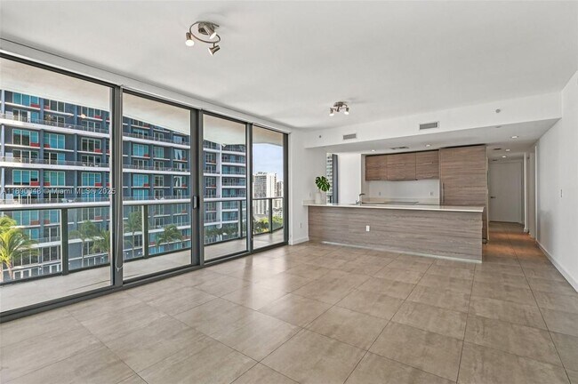 1300 S Miami Ave in Miami, FL - Building Photo - Building Photo