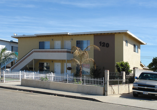 120 S Roosevelt Ave in Oxnard, CA - Building Photo - Building Photo