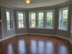 8408 S Kingston Ave in Chicago, IL - Building Photo - Building Photo