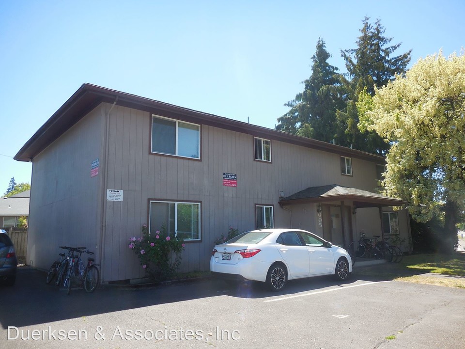 605 NW Kings Blvd-Unit -1-4 in Corvallis, OR - Foto de edificio